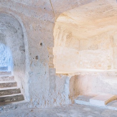 地下洞穴之城“马泰拉”的历史，从地下贫民窟到欧洲学问之都 7304.jpg