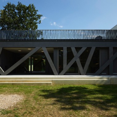 Jardin Robinson活动中心，法国  Stendardo Menningen Architects5413.jpg
