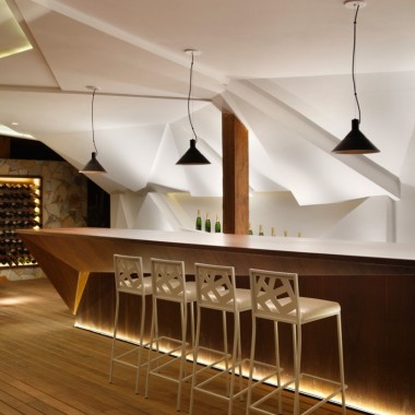 [酒吧] Studio Otto Felix Design Nosotros Bar Featuring A Faceted Sculptural Wall12449.jpg